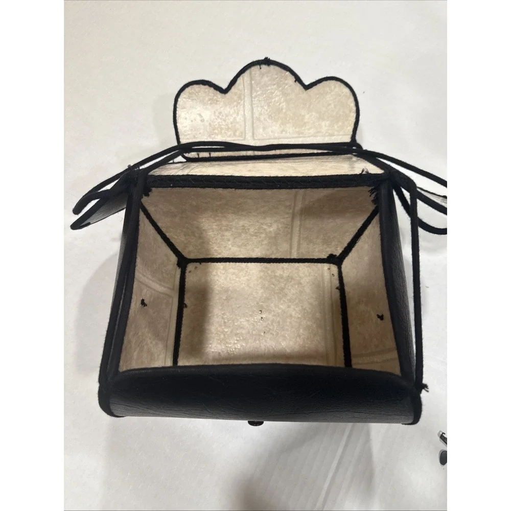 Authentic Handmade In Berlin Ohio Amish Woman's Handbag